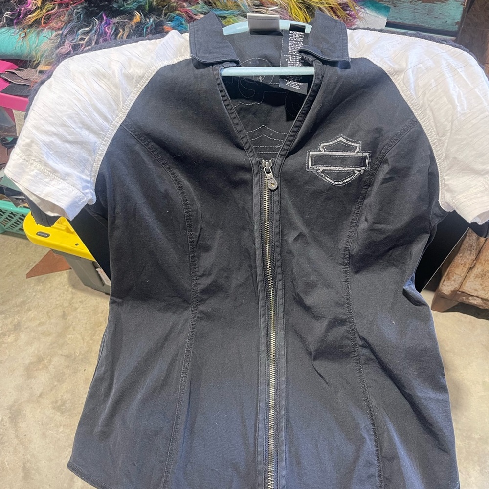 Harley-Davidson Black and White Zip-Up Shirt